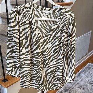 Black Rainn Green and White Zebra Print Blouse
